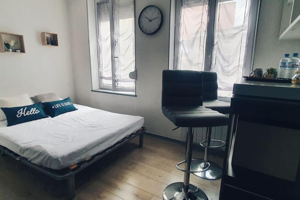 Super Studio Au Pied De La Cathedrale Apartment Amiens Ngoại thất bức ảnh